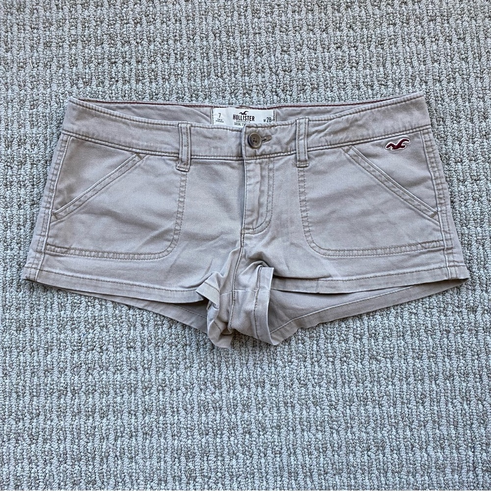 Hollister Khaki women’s shorts y2k size 7 (size 6)